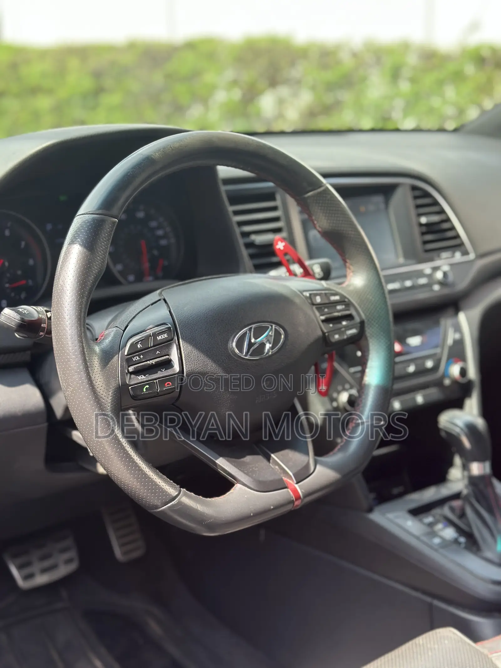Hyundai Elantra 2017 Red