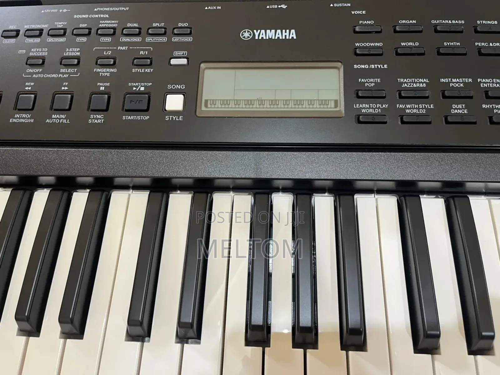 Yamaha PSR-E383 Keyboard The
