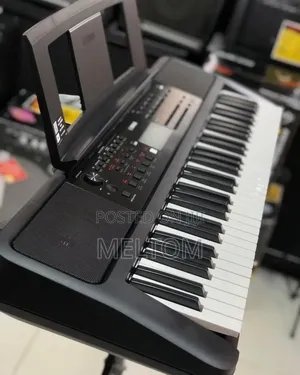 Yamaha PSR-E383 Keyboard The