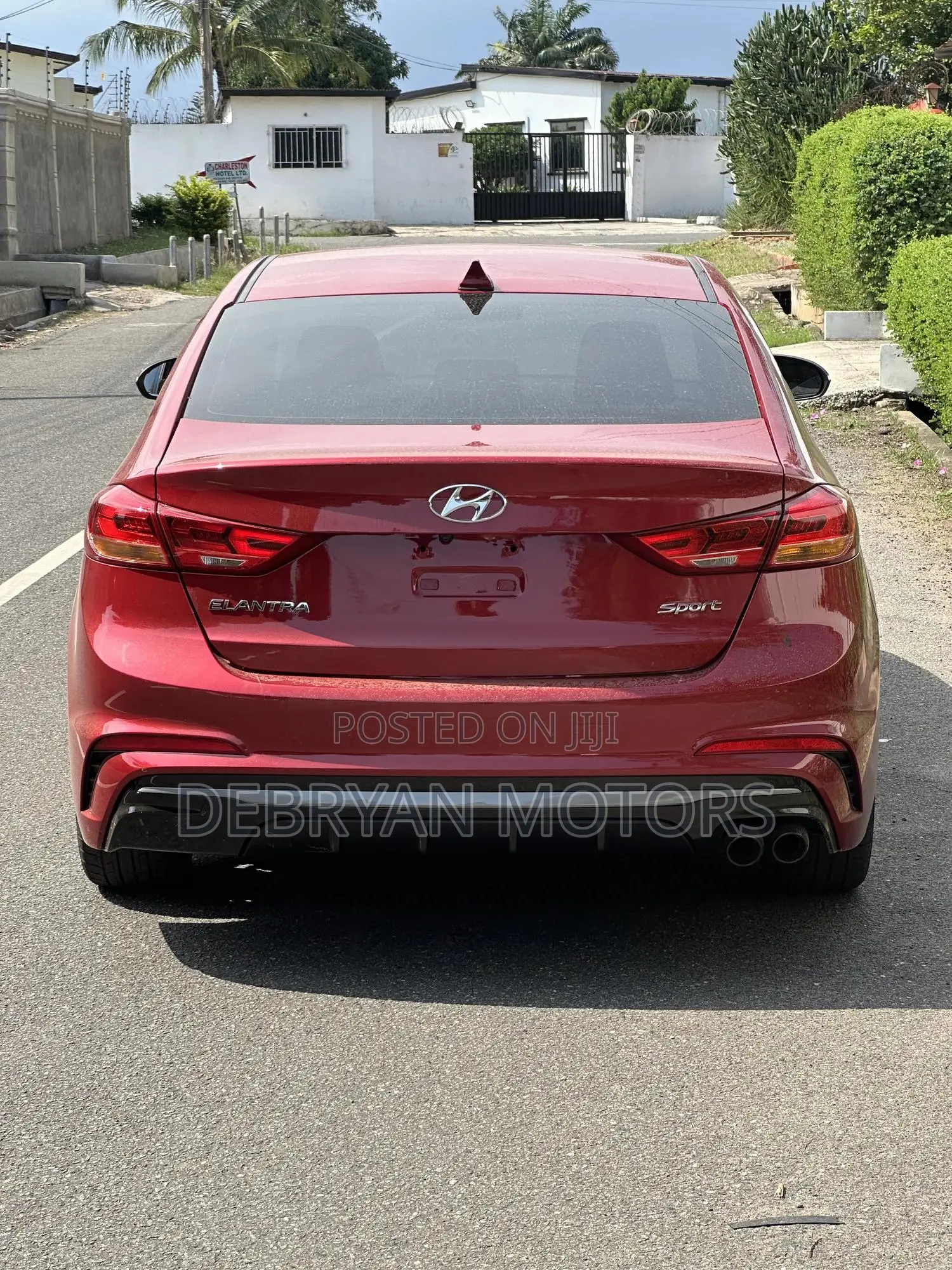 Hyundai Elantra 2017 Red