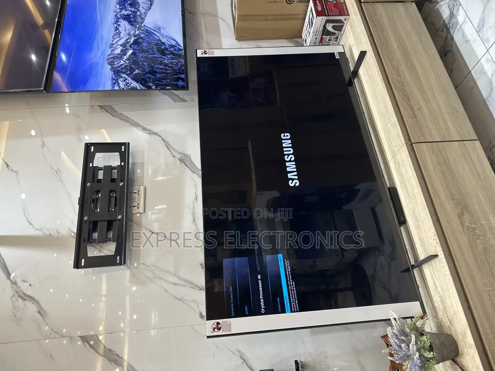 Slim Thin Qled Uhd Smart Glossy Black Samsung 85”Q70c