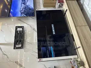 Slim Thin Qled Uhd Smart Glossy Black Samsung 85”Q70c