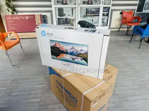 High Definition HP M32F Display Monitor—32 Inches