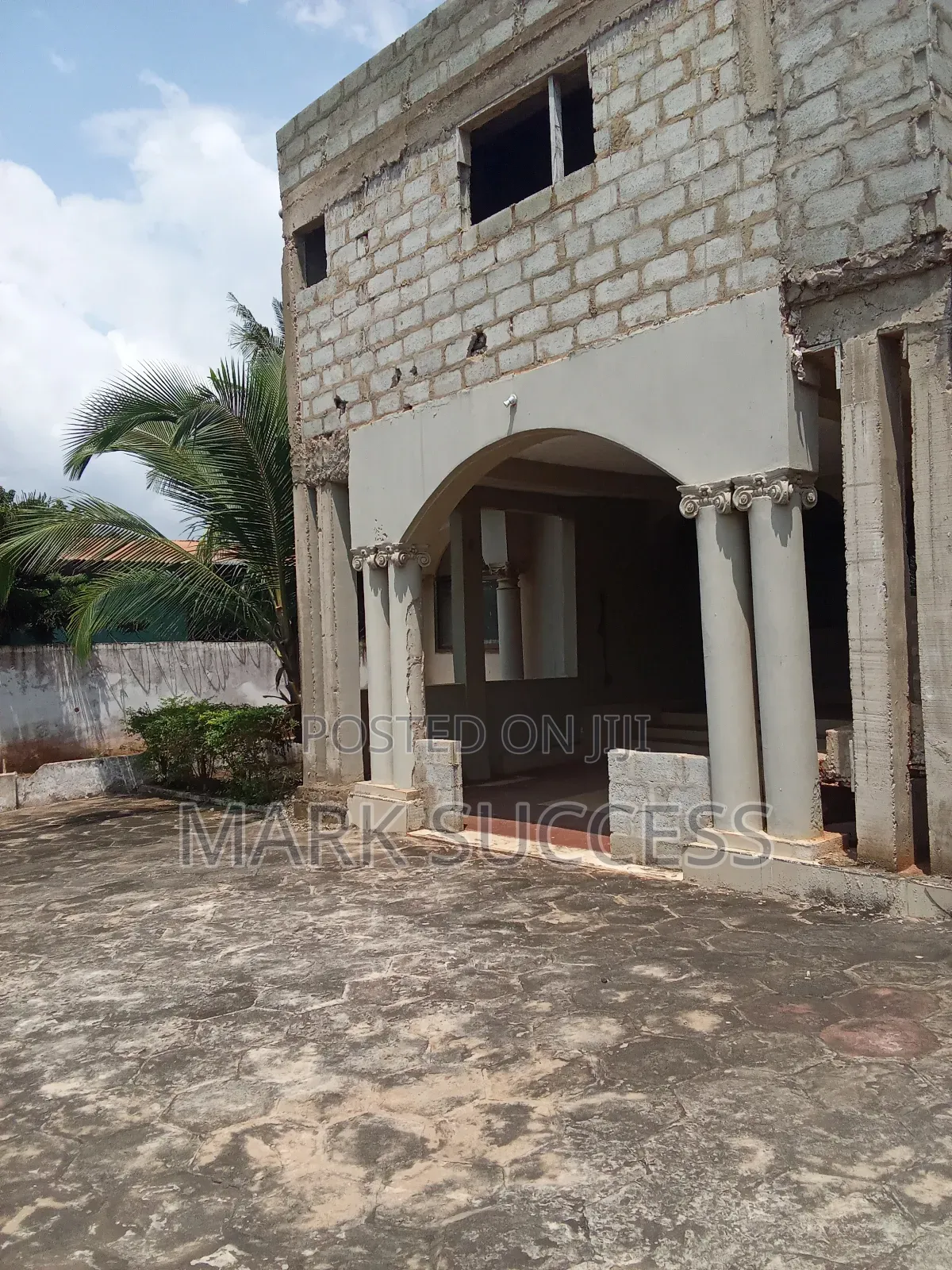 5bdrm House in Bortiano for sale