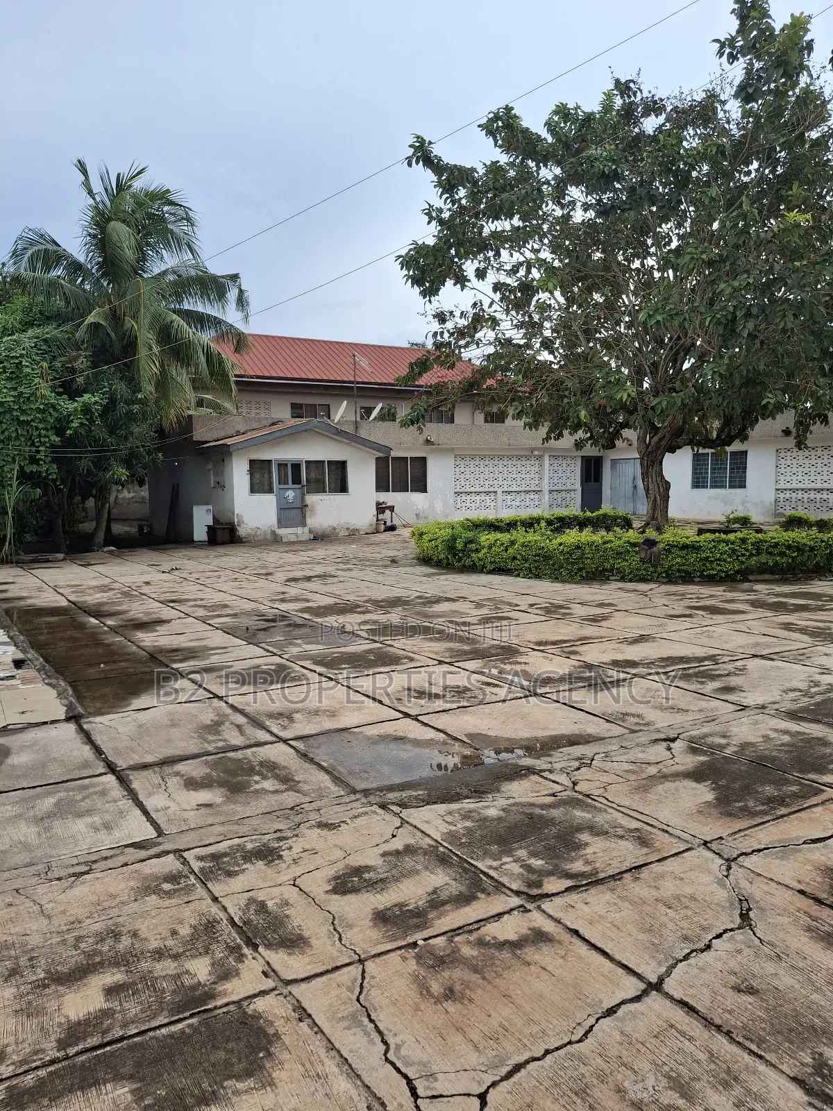 16 Bedroom House for Sale
