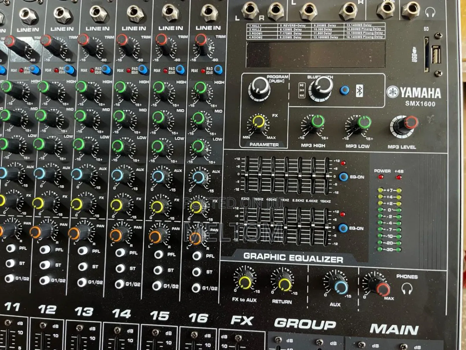 Yamaha SMX16 16channels Professional Mixer