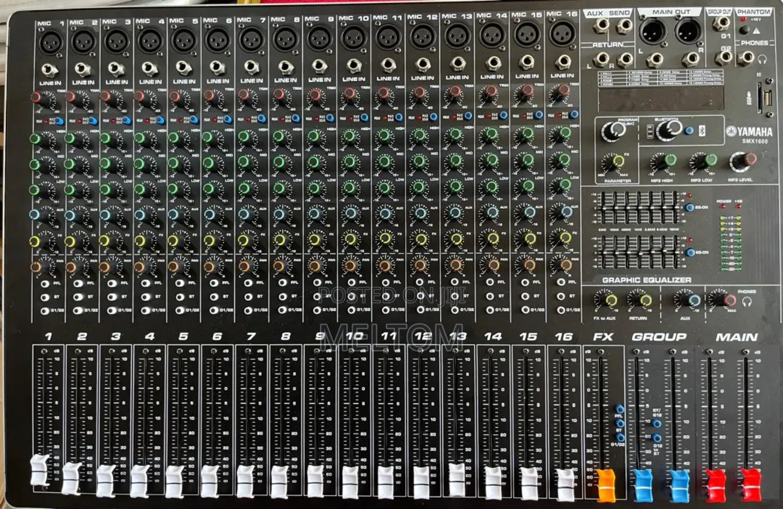 Yamaha SMX16 16channels Professional Mixer