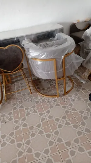 Salon Table and 2 Chairs Set