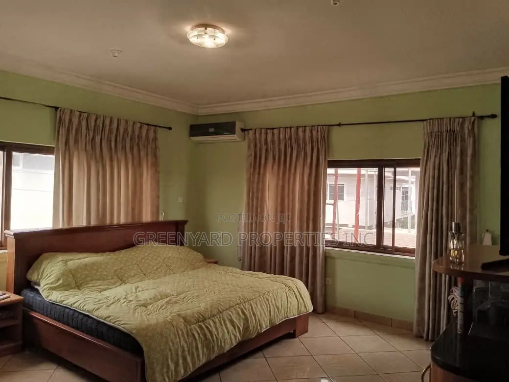 6bdrm Mansion in Adjinganor, East Legon for sale
