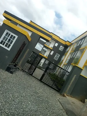 1bdrm Apartment in $40,000 Amrahia, Adenta for sale