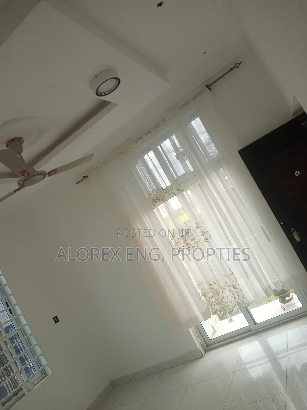 1bdrm Apartment in $40,000 Amrahia, Adenta for sale