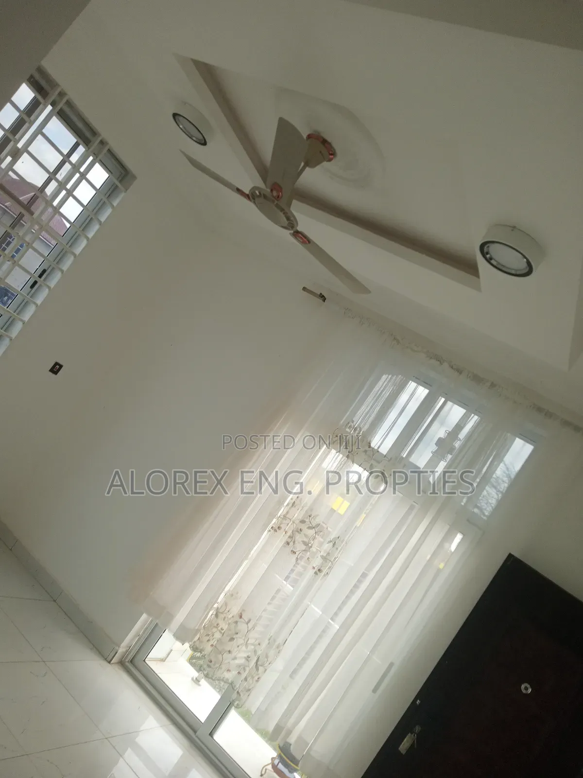1bdrm Apartment in $40,000 Amrahia, Adenta for sale
