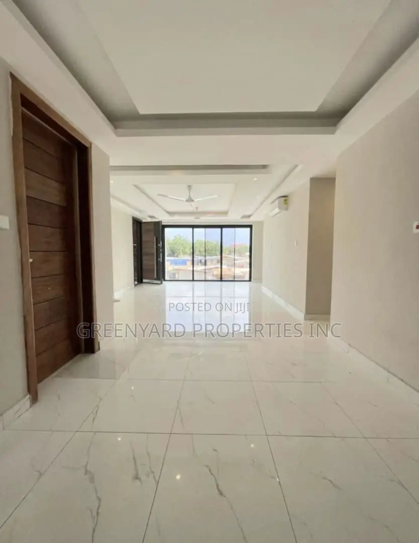 2bdrm Apartment in American House, East Legon for rent