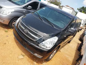 Hyundai Starex 2011 Black