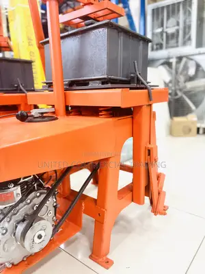 Bricks Presser Powered Diesel (ST170)