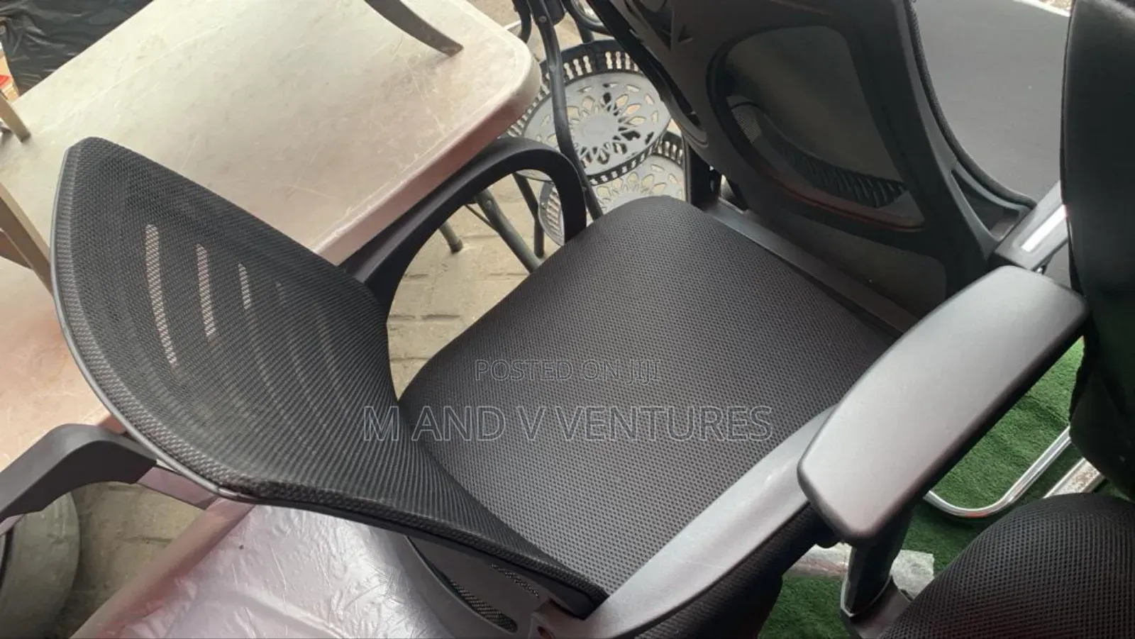 Swivel Chair Black