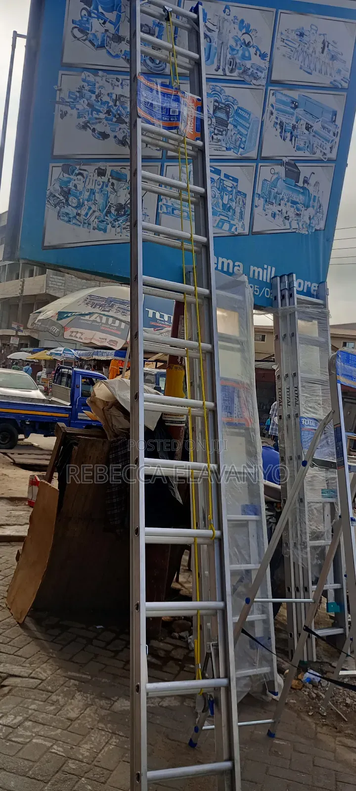 Aluminum Ladder 2/14