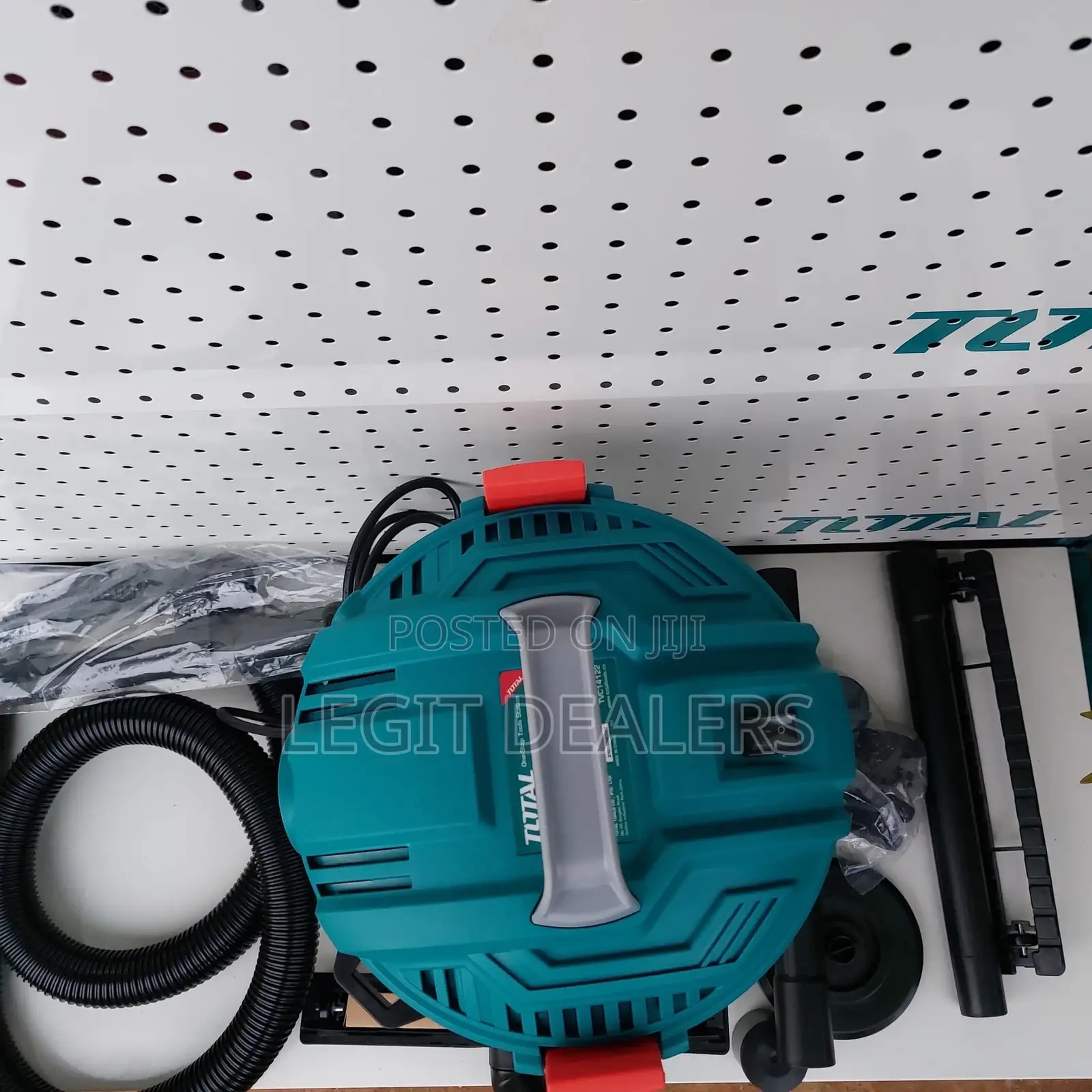 Total Vacuum Cleaner 800watts, 12 Litres