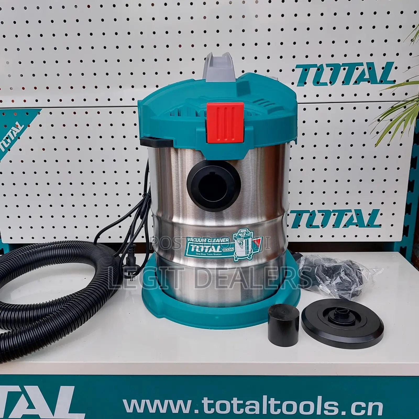 Total Vacuum Cleaner 800watts, 12 Litres