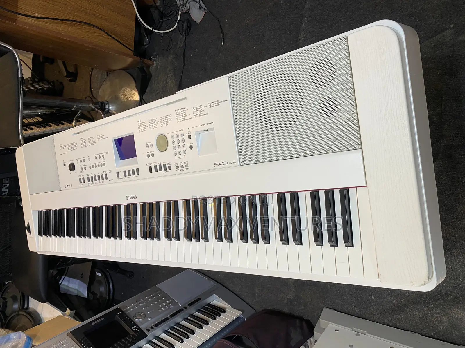 Yamaha DGX650 Portable Grand Piano