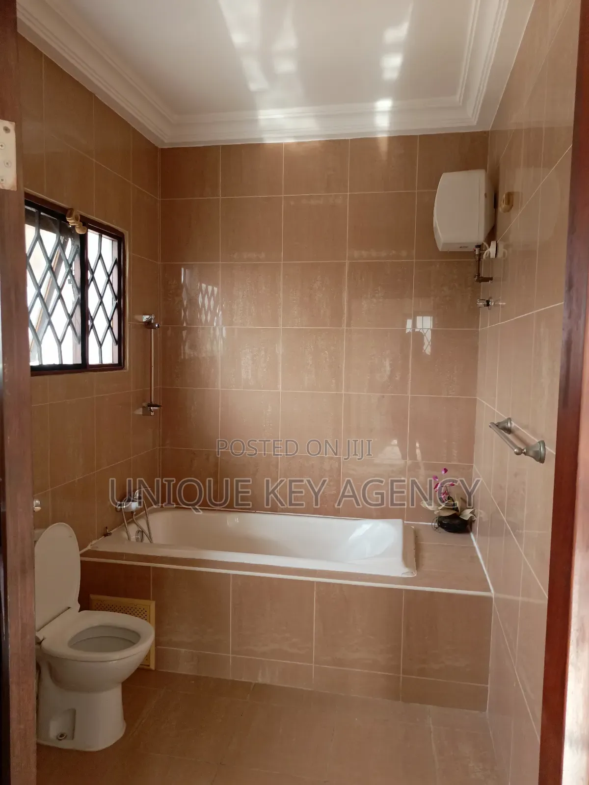 7bdrm House in Unique Key Agency, Airport Residential Area for rent