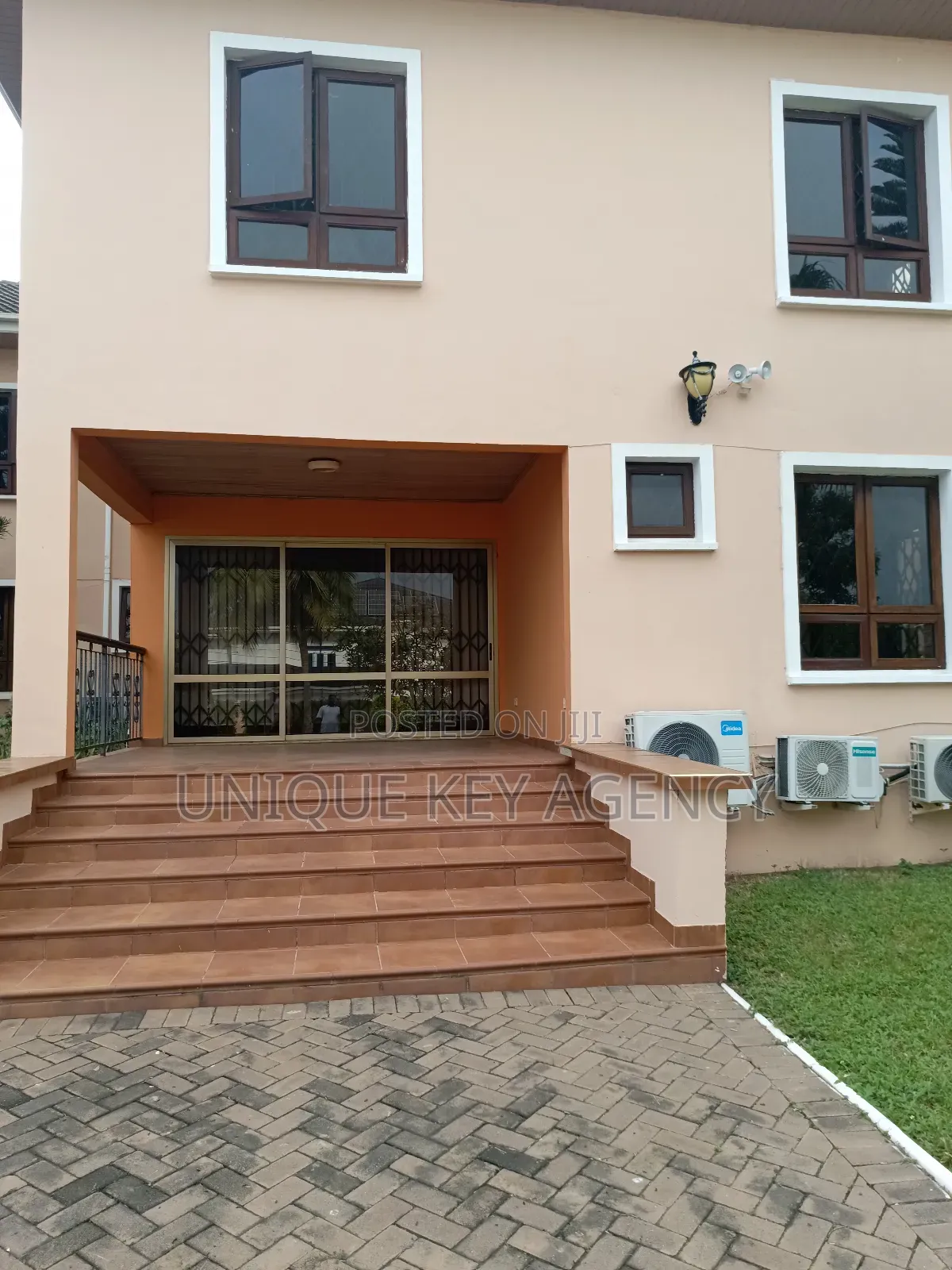 7bdrm House in Unique Key Agency, Airport Residential Area for rent