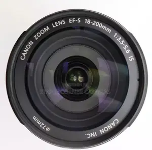 CANON Ef-S 18-200mm Zoom Lens