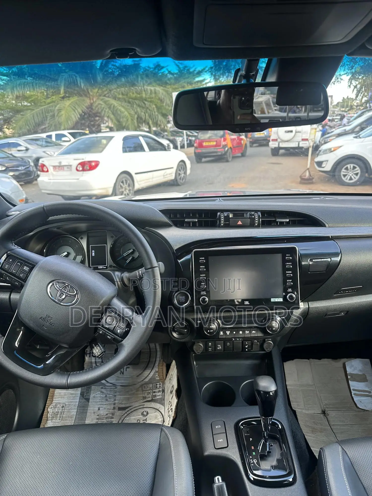 New Toyota Hilux 2023 Silver