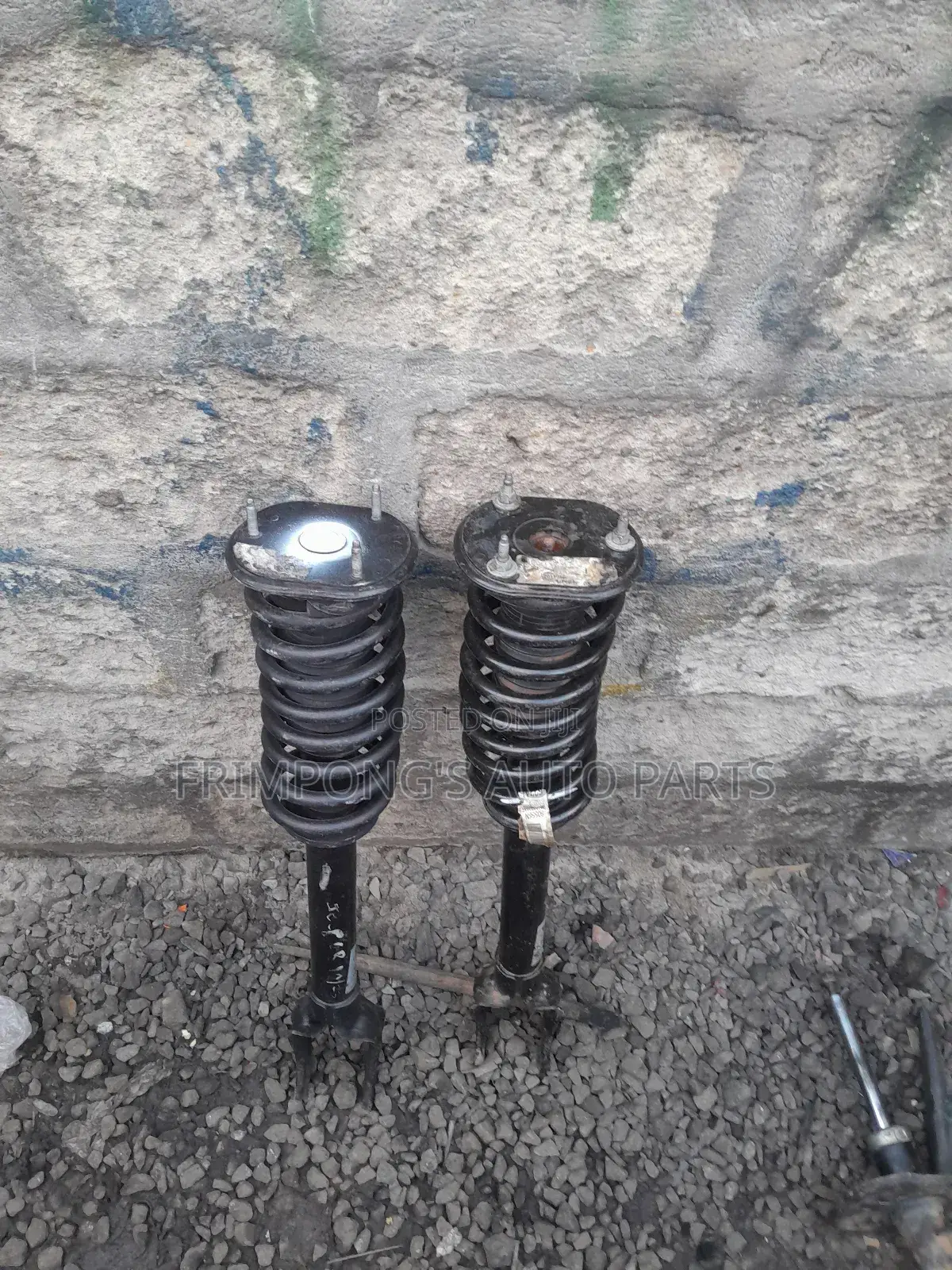 Grand Jeep Cherokee 2010 To 2012 Front Shocks Absorbers