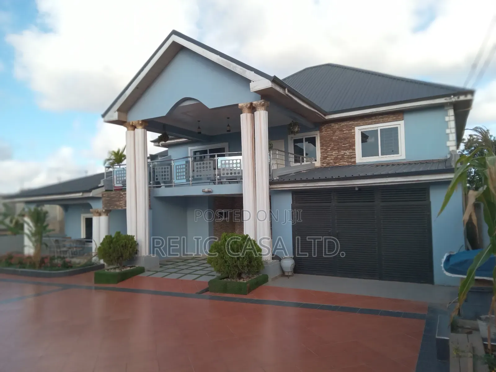 6bdrm House in 6 Beed Rooms for sale