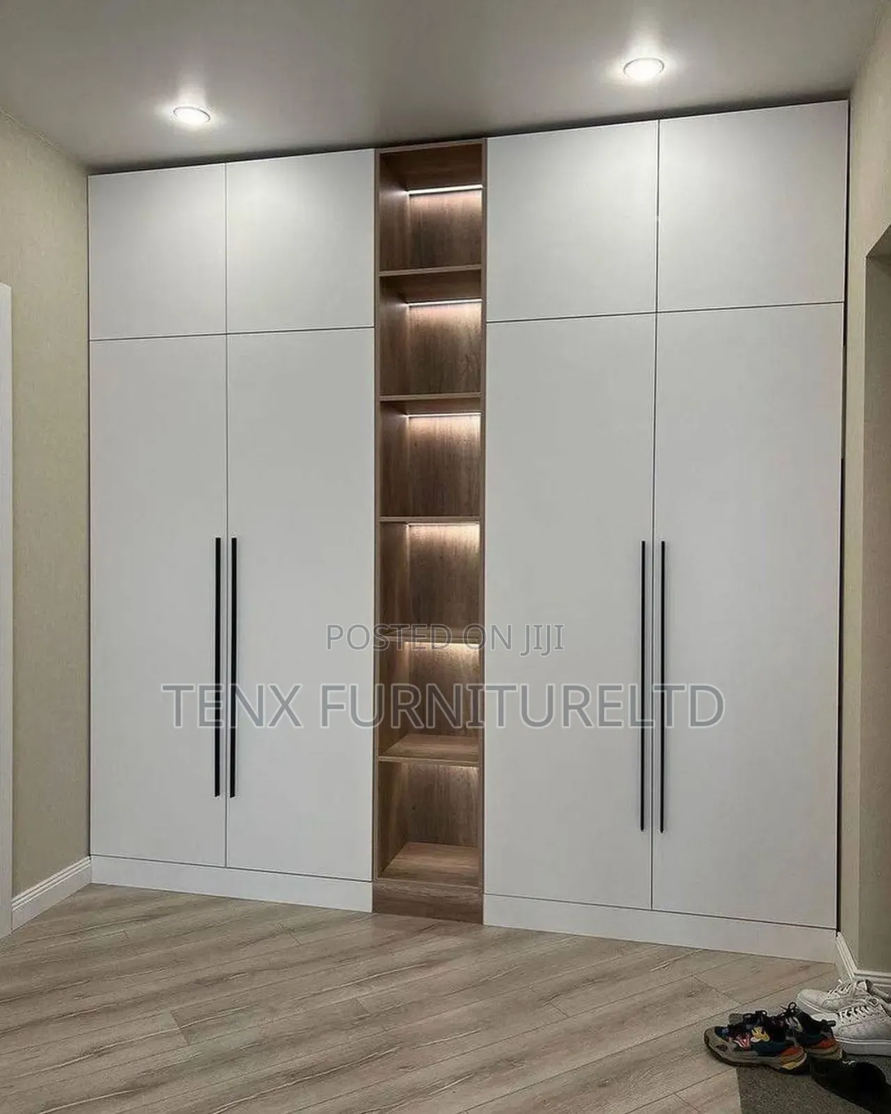 Wardrobe With ( Built In) Closet