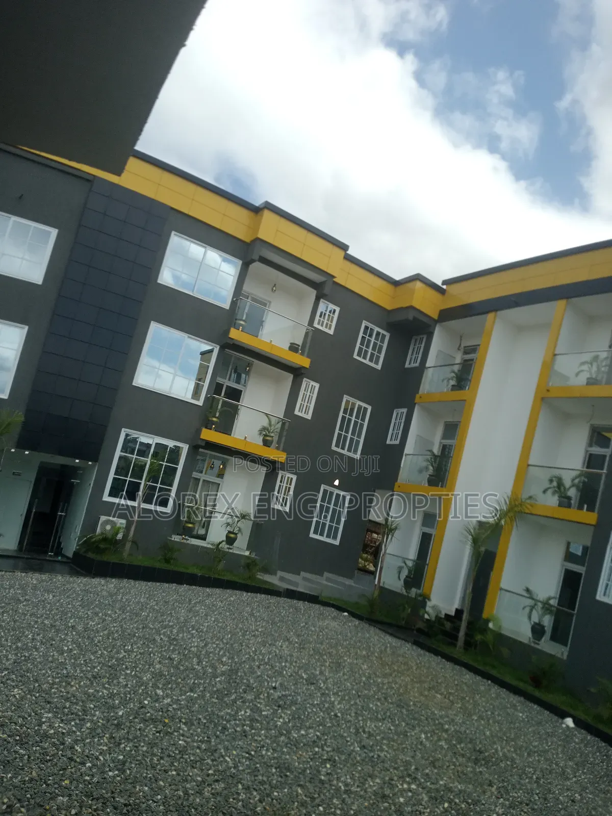 2bdrm Apartment in $65,000 Amrahia, Adenta for sale