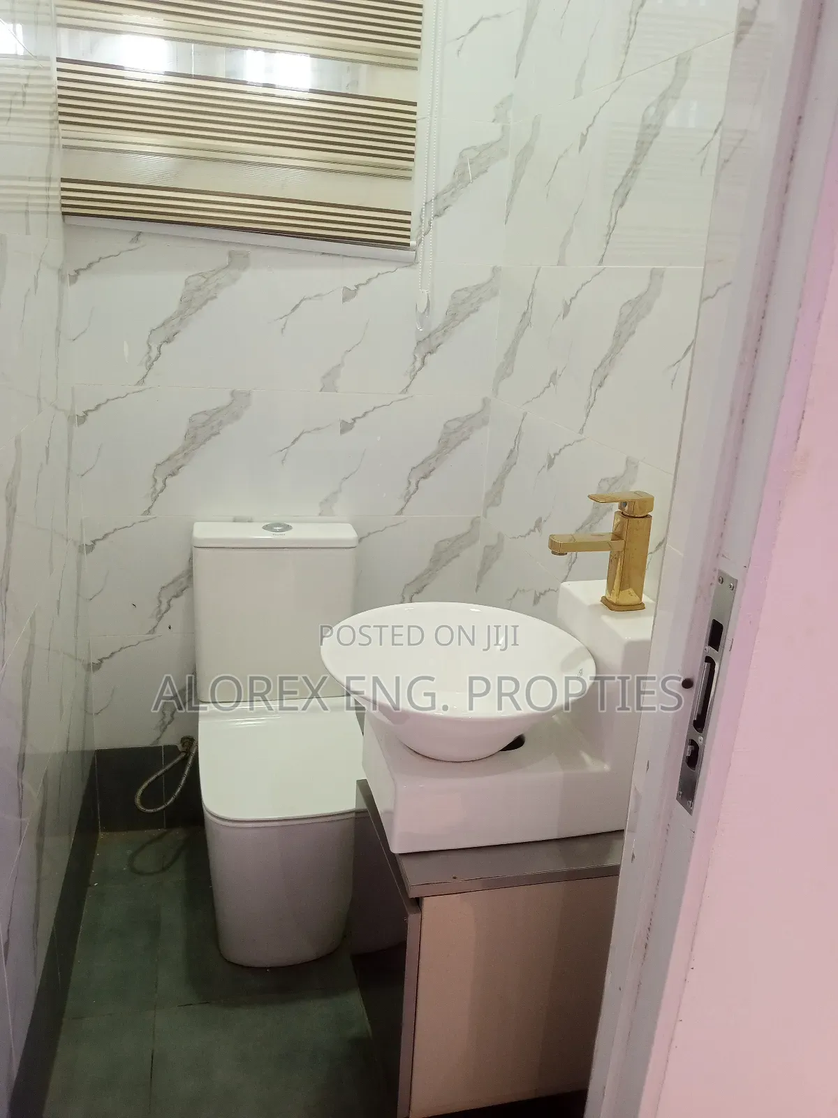2bdrm Apartment in $65,000 Amrahia, Adenta for sale