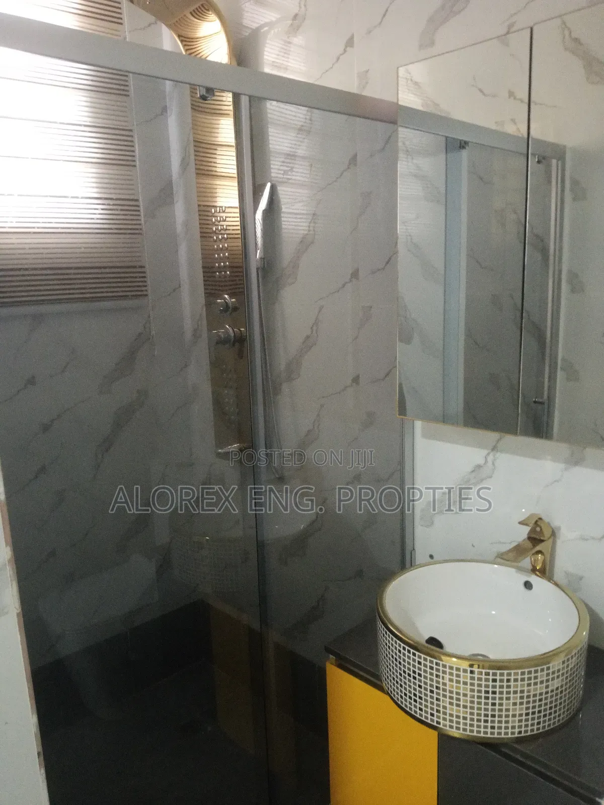 2bdrm Apartment in $65,000 Amrahia, Adenta for sale