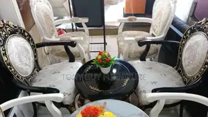 Resting Table and Chair