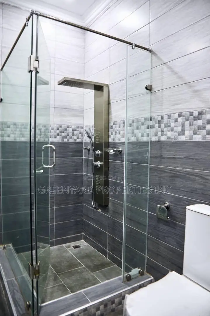 4bdrm Townhouse/Terrace in Adenta for sale