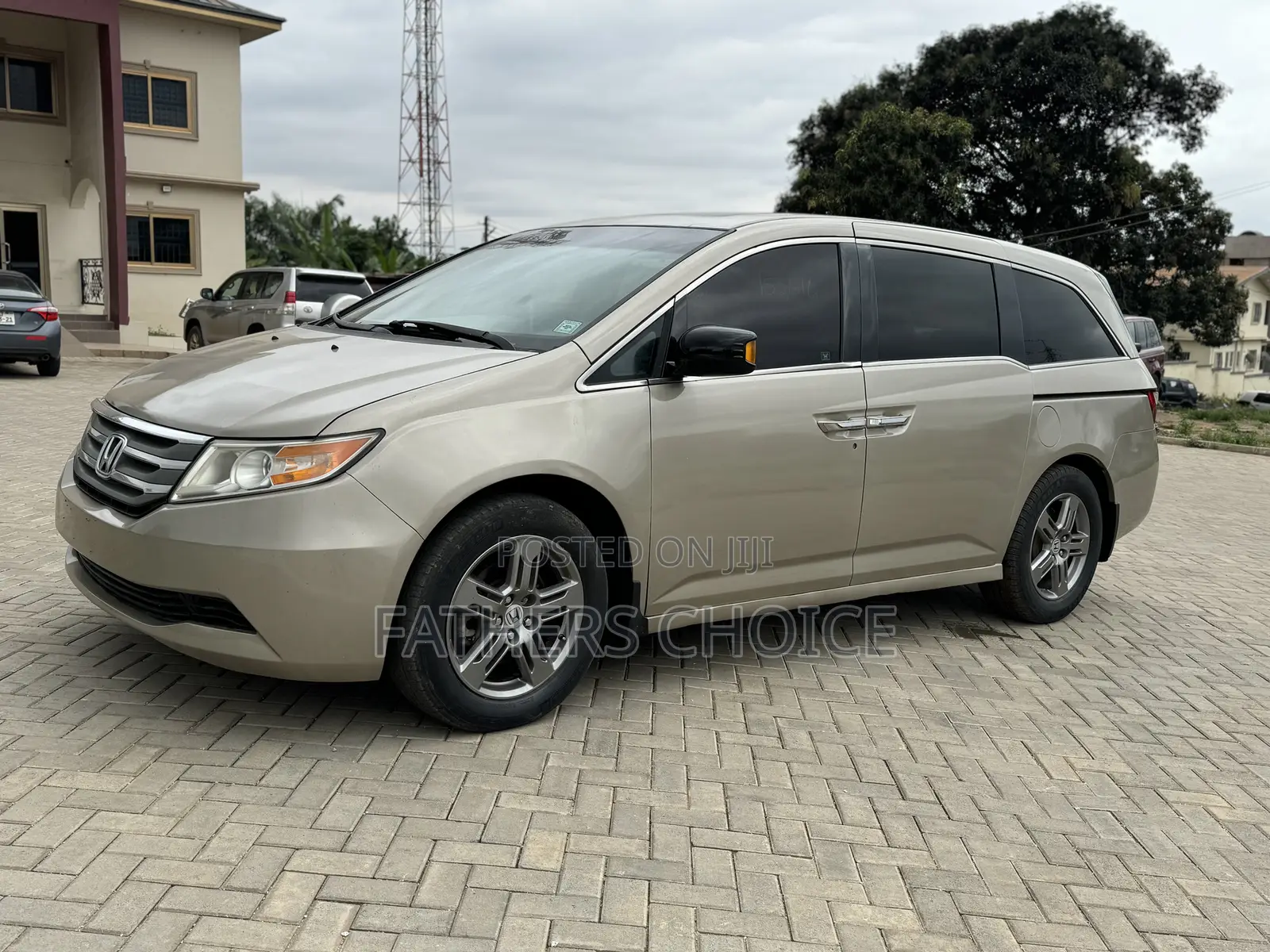 Honda Odyssey Touring 2012 Brown