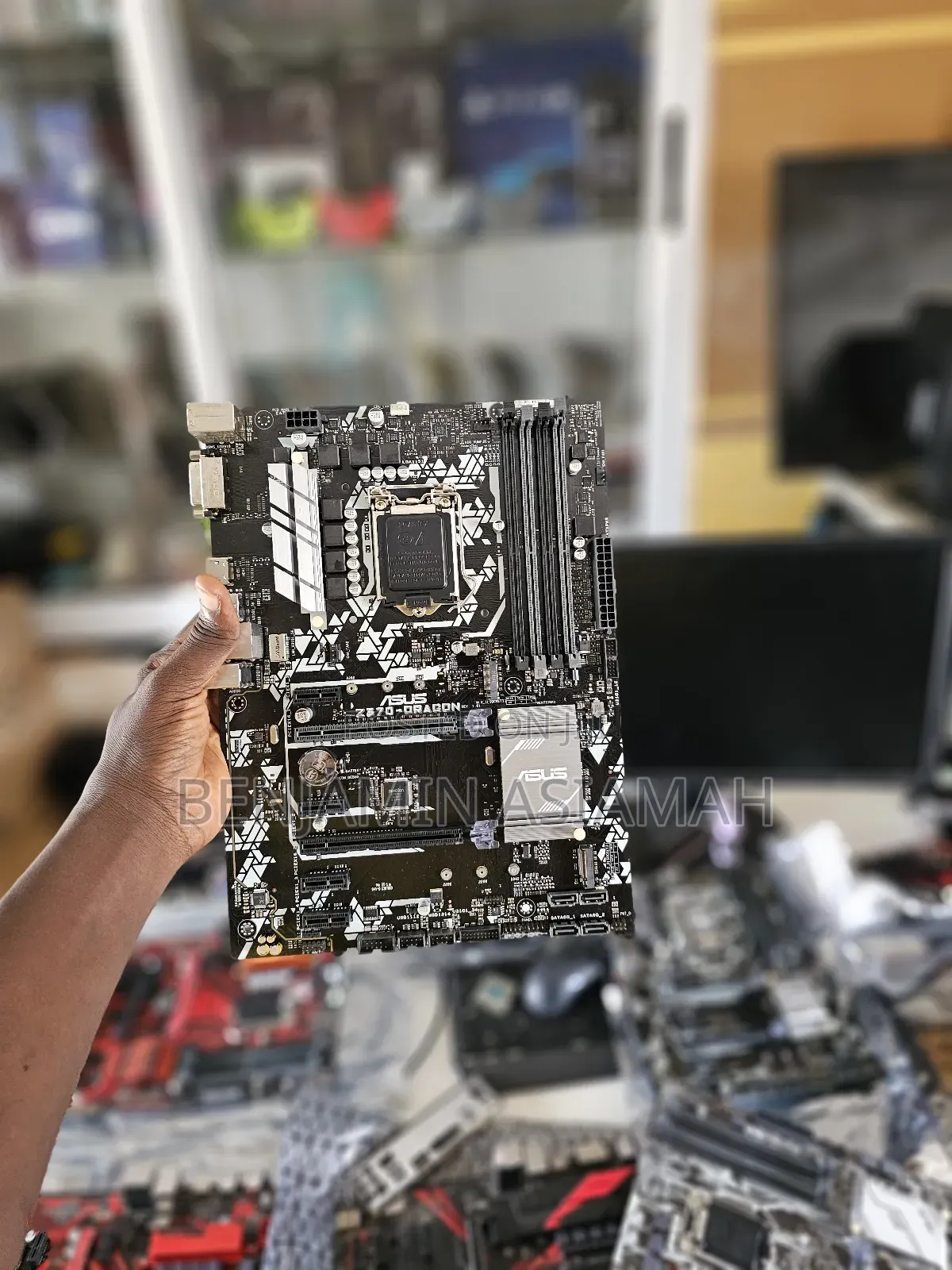 Asus 8th Gen Board + I5 Intel + 8GB DDR4