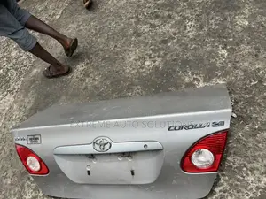 Toyota Corolla 2007 Boot