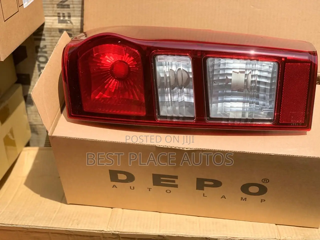 Isuzu D-max 2012 Taillight