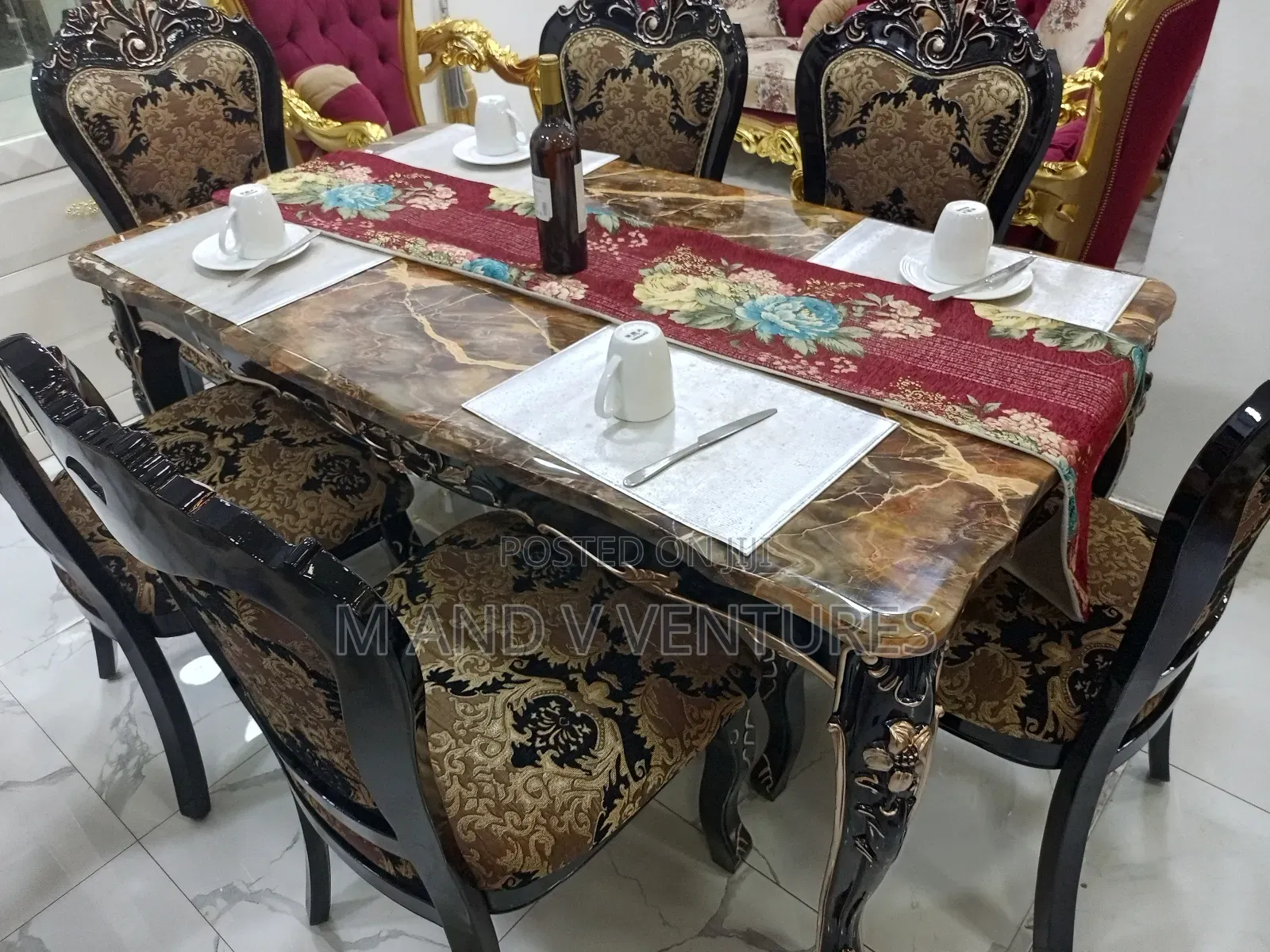 Royal Dining Set