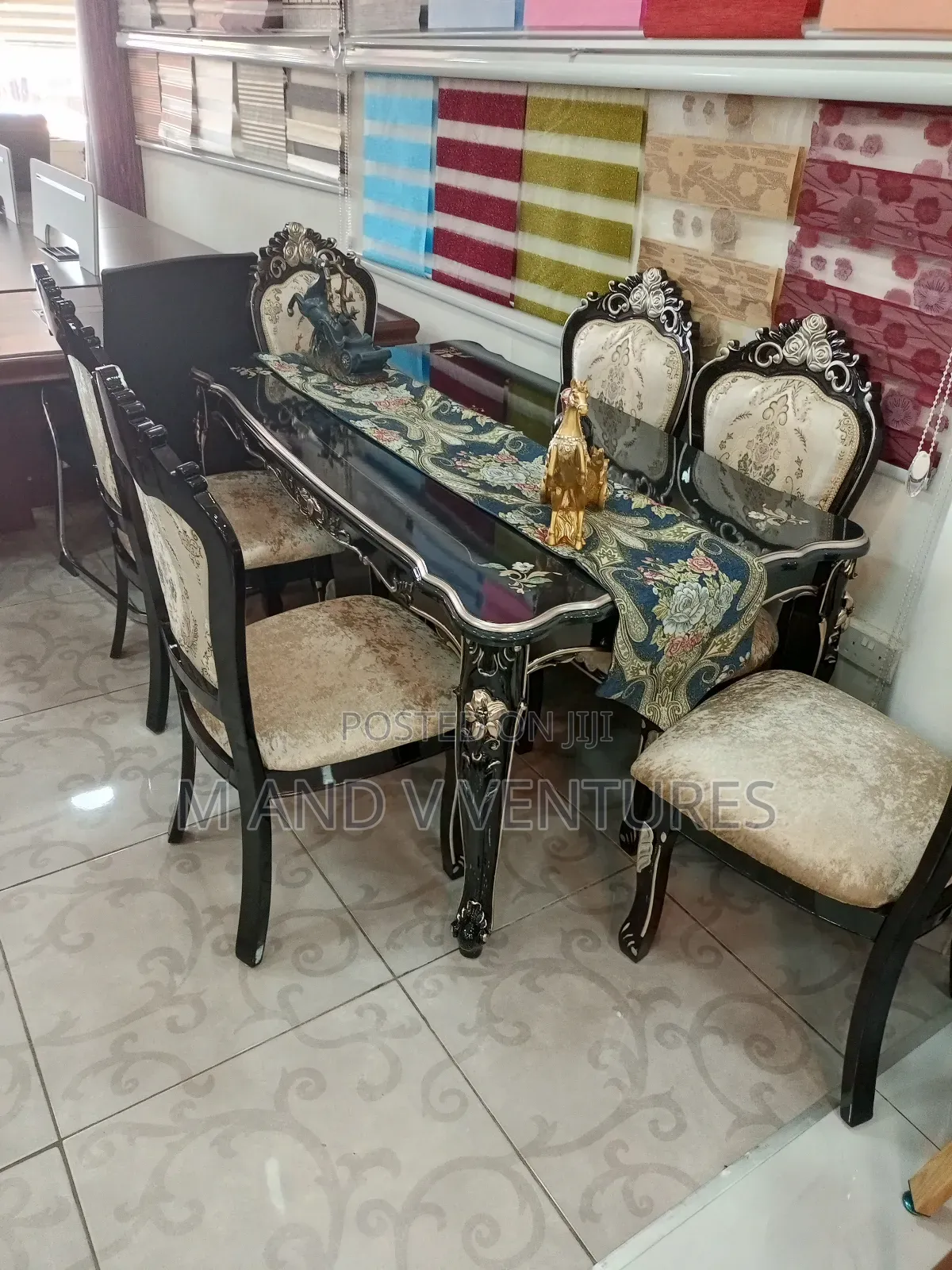 Royal Dining Set GHZ
