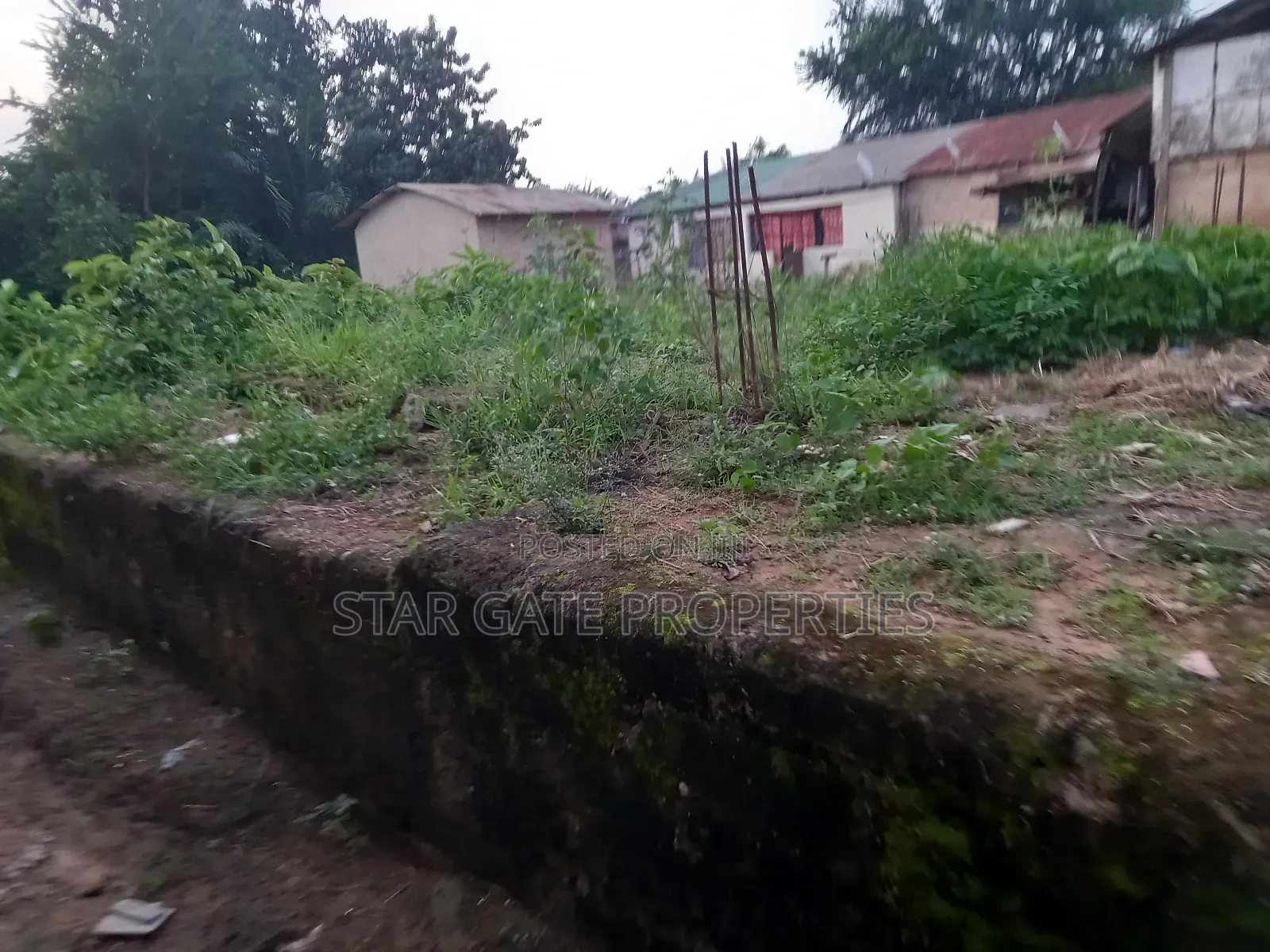 18 Bedrooms Hostel For Sale At Kenyasi