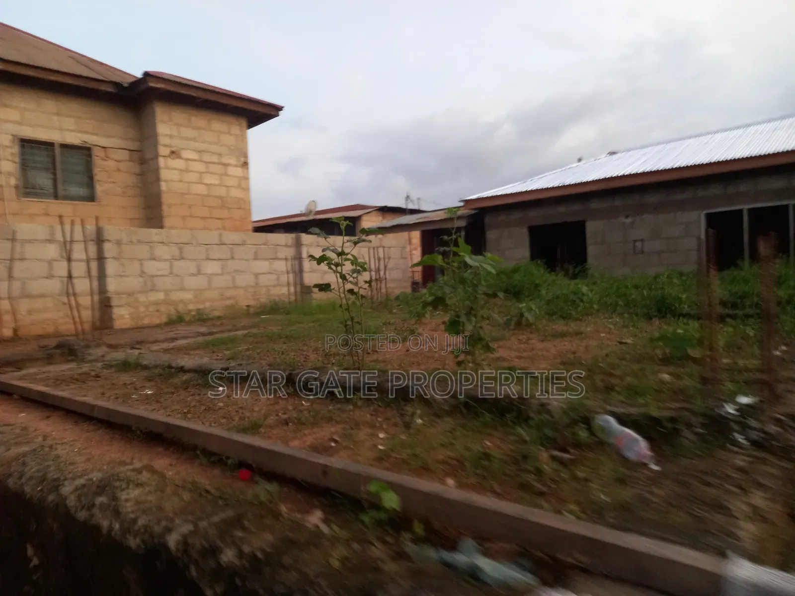 18 Bedrooms Hostel For Sale At Kenyasi