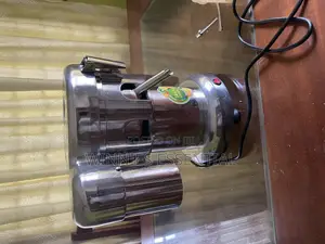 Commercial Juicer