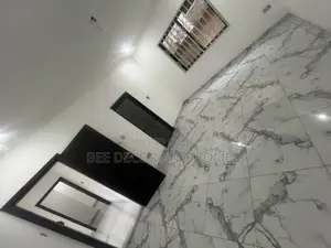4bdrm Apartment in Bee Decor & Homes, Oyarifa for sale
