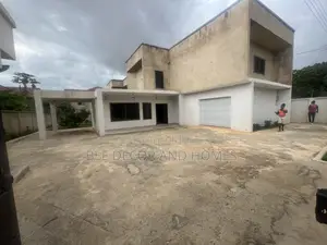 4bdrm Apartment in Bee Decor & Homes, Oyarifa for sale