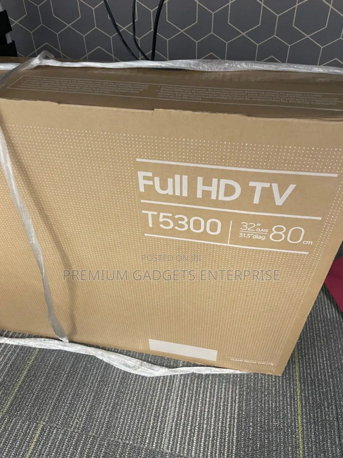 Samsung 32inch Full HD Resolution Smart Tizen TV 32T5300