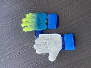 Original Kids Goalkeeper Gloves Available at Cool Price