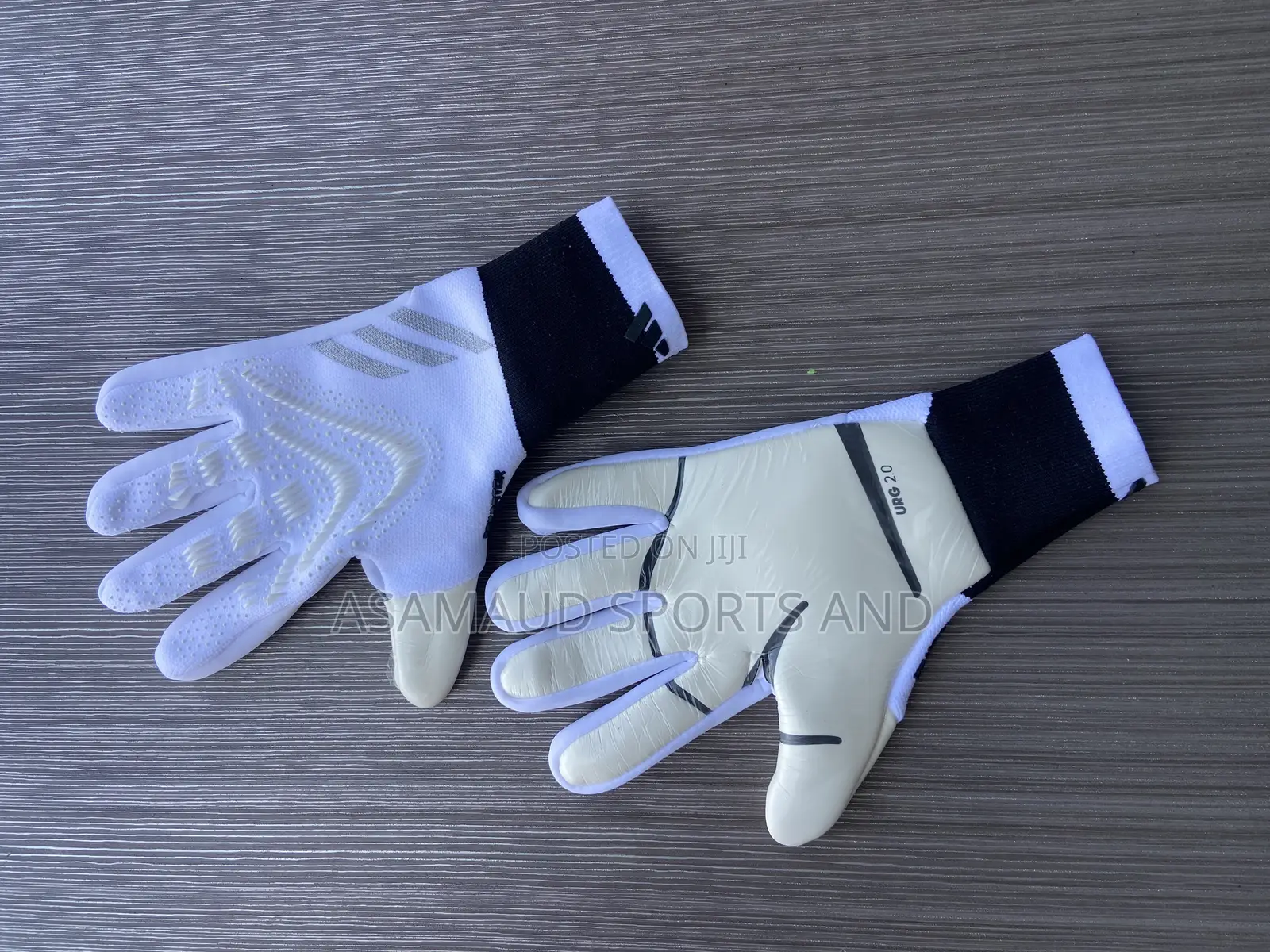 Original Predator Goalkeeper Gloves at Cool Price